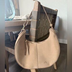 Portland Leather Nora Shoulder Bag - Classic Size